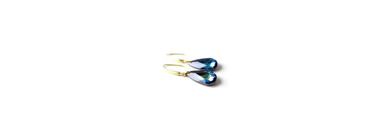 DIY exclusive earrings with Swarovski crystals