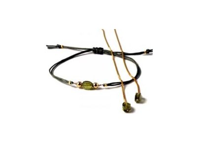DIY jewelery set with mini-bracelet and earrings with chain