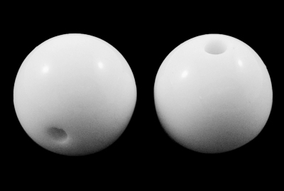 Acrylic beads, 20mm, round, white, 6pcs.