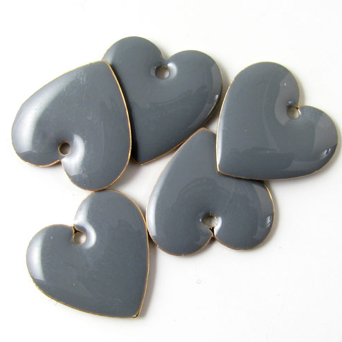 Enamel, dark grey heart, 16mm, 2pcs.