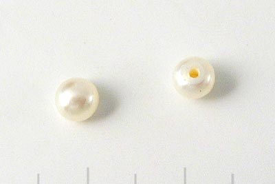 Freshwater pearl, white, half-drilled, flat backside, 3.5mm, 2pcs