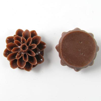 Resin dahlia, chocolate, 16x8mm, 2pcs.