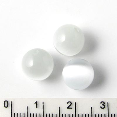 Cat's eye beads, white, 8mm, 6pcs.