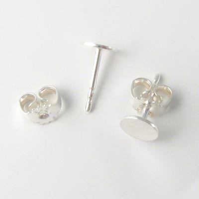 Earstuds with flat pad, sterling silver, 11x6x1mm, 1 pair.