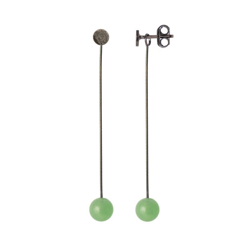 Earstuds with brushed pad, black oxidised silver, 4mm, 2pcs.