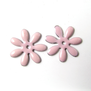Enamel, marguerite-shape, light rose,  silvered, 18mm, 2pcs.