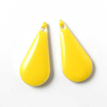 Enamel charm, slim yellow teardrop, 22x10mm, 2pcs.