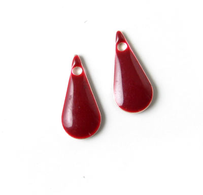 Enamel charm, slim bordeaux teardrop, 15x7mm, 2pcs.