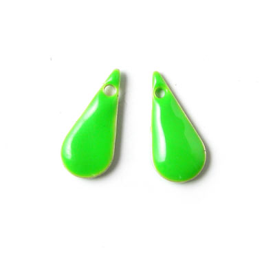 Enamel charm, slim green teardrop, 15x7mm, 2pcs.