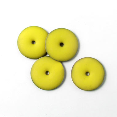 Enamel charm, matt yellow coin w. hole in the middle, 12mm, 4pcs.