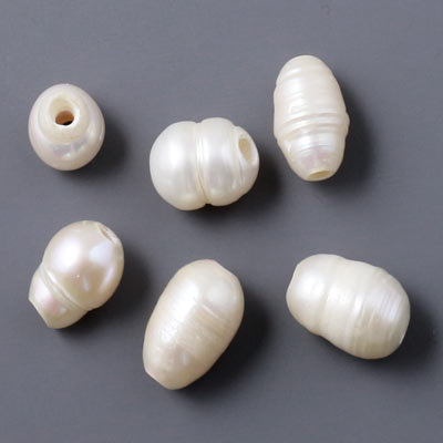 Freshwater pearl, cream, oval, large hole (3mm), C-grade, 8-10x8 mm, 4pcs