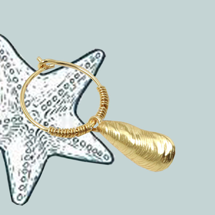 Pendant, mussel shell with loop, gold-plated silver, 17.5x6.5 mm, 1 pc.
