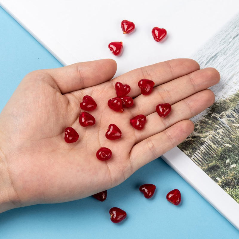Glass heart, red beads, appx 12x12mm, 4pcs