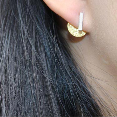 Earstuds, brushed bar, gilded Sterling silver, 11x2mm, 2pcs.