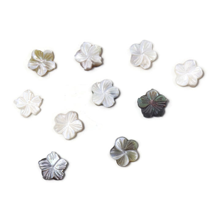 Mother of pearl flower, without hole, 11 mm, 4 pcs