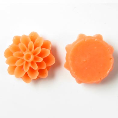 Resin dahlia, light orange, 16x8mm, 2pcs.