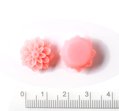 Resin dahlia, salmon, 16x8mm, 2pcs.