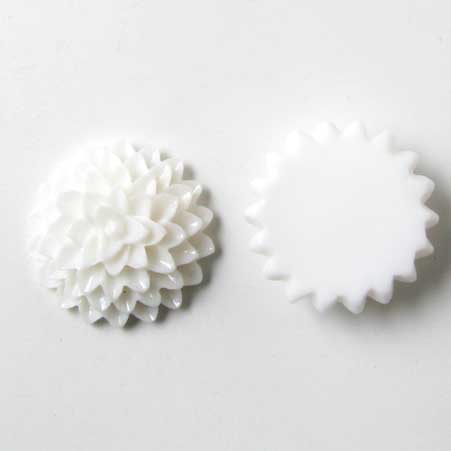 Resin, flat dahlia, white, 15x6mm, 2pcs.