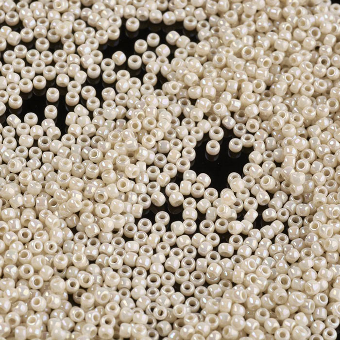 Toho Seed beads, light beige, opaque, AB luster, #11, 2x1.5mm, 10gr., 1100 pcs