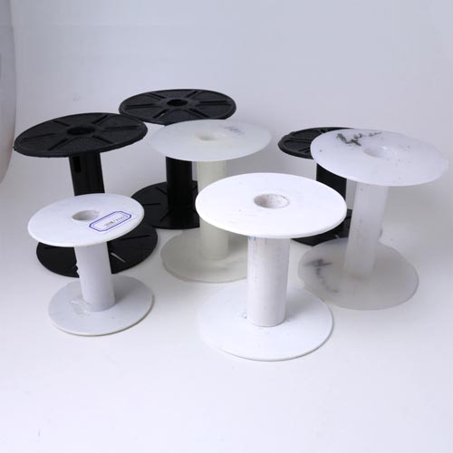 Spools, plastic, assorted small sizes, 5-8x6-9cm, 10pcs.