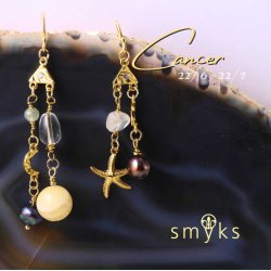 Dreieckiges Zwischenstck mit klarem Zirkonia und 3 sen, vergoldetes Silber, 8x10mm, 2 Stk