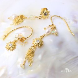 Zwischenglied, Blume mit Zirkon in der Mitte, 2 sen, vergoldetes Silber, 11,5x8x2 mm, 1 Stck