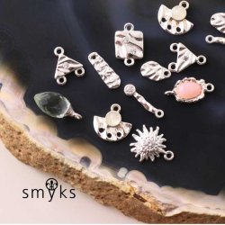 Anhang, Blume mit Zirkon in der Mitte, 1 &Ouml;se, Silber, 12x10x2,5 mm, 1 Stck