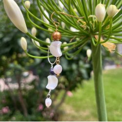 Perlmutter Mondsichel, Perle, wei&szlig; mit L&auml;ngsloch, 11x12x3 mm, 4 Stk.