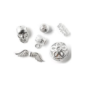 Anhnger, Perlen & Rhrchen