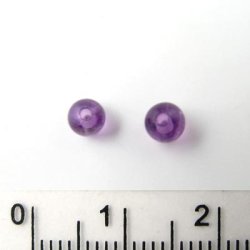 Amethyst, angebohrt, runde Perle, 4 mm, 2 Stk.