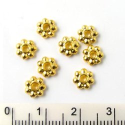 30 Stk., goldfarbene Perlen, Blume, 6 mm, 30 Stk.