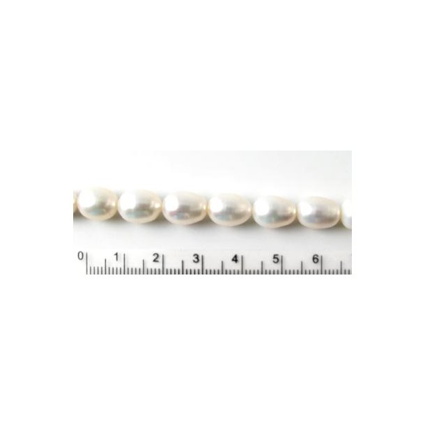 Freshwater pearl, white drop, A-grade, 10x8mm, 4 pcs