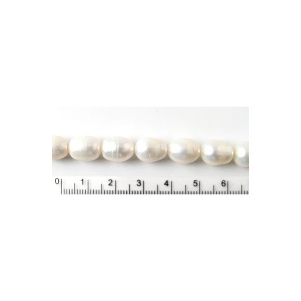 Ferskvandsperle, hvid drbe, naturformet, ca. 11x9 mm, 4 stk