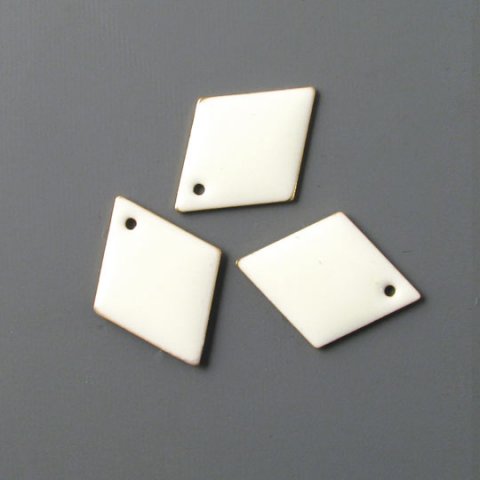 Emaille, Rautenform, off-white, versilbert 20 mm, 2 Stk.
