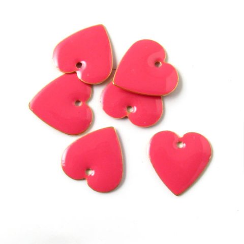 Emalje, pink hjerte m.s&oslash;lv kant, f.s 12mm, 4stk