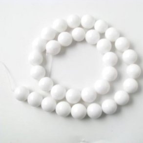 Candy-Jade, ganzer Strang, wei, rund, 4 mm, ca. 90 Stk.