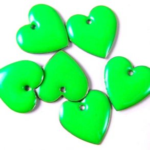 Emalje, neon grn hjerte, f.s. 16 mm, 2 stk.