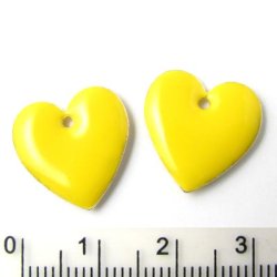 Emaille-Anh&auml;nger, gelbes Herz, 16x16 mm