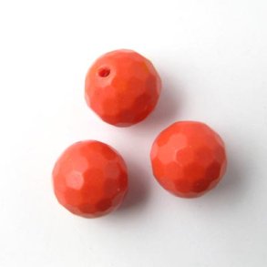 Korallenperle, imitat, facettiert, rund, orange-rot, 7-8 mm, 6 Stk.