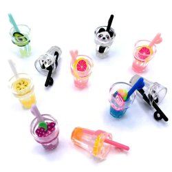 Getrnk mit Fruchtstck, Anhnger mit se, Kunststoff, gemischte Farben, 26x13 mm, 4 Stk