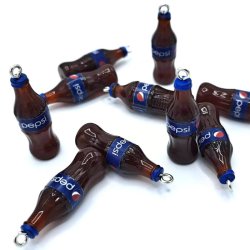 Pepsi Cola, Anh&auml;nger mit Metall&ouml;se, Kunststoff, braun und blau, 34x10 mm, 4 St&uuml;ck