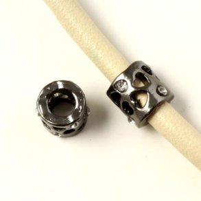 Perlenrohr mit Herz-Perforierungen und Kristallen, schwarz, 11x10 mm, Loch 5 mm, 1 Stk.