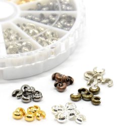 Box mit Knotenversteckern / crimp beads, sechs Farben, 3mm, ca. 500 Stk.