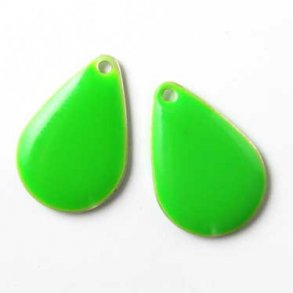 Emalje vedhng, lysgrn, bred drbe, 20x14mm, 2 stk.
