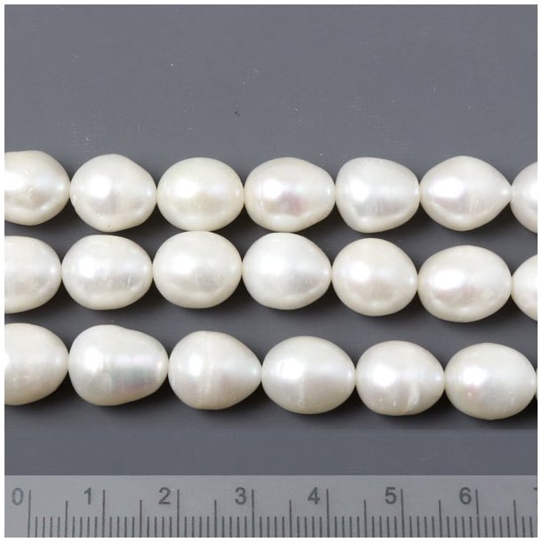 Ferskvandsperle, hvid, stor drbeformet perle, B-grade, 11-13x10 mm. 4 stk