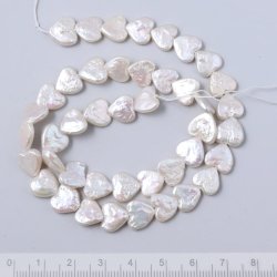 Swasserperle, ganzer Strang, Herz, perlmuttwei, 10x9x3 mm, ca. 42 Stck.