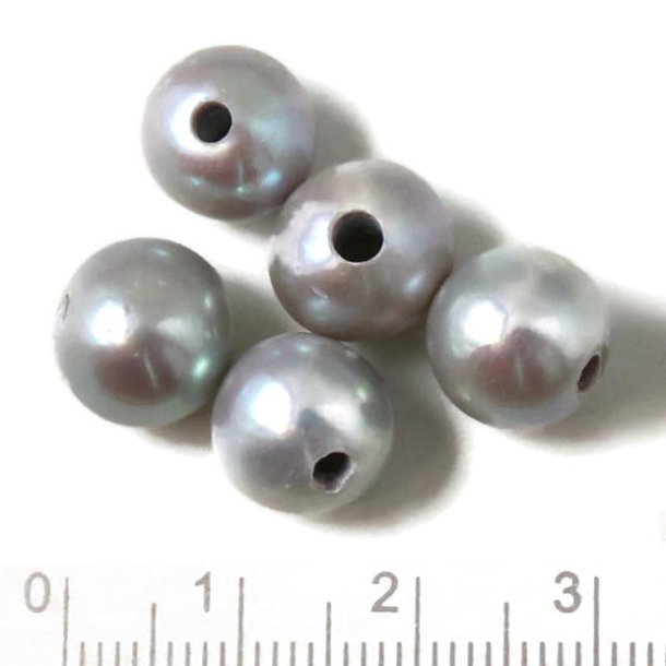 S&uuml;&szlig;wasserperlen, silbergrau, rund, 9 mm, Gro&szlig;es 1,2 mm Loch, 4 Stk