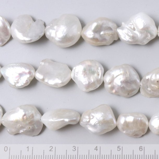 S��wasserperle, barock, flach, wei�, ca. 15x12x7 mm, A-grade, 2 Stk