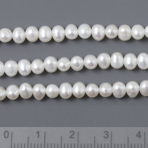 Freshwater pearl, white, potato shape, ca. 4x5 mm, A-grade, 20pcs