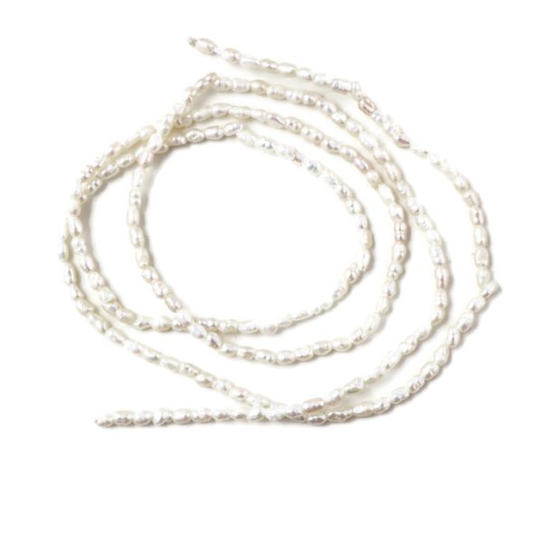 Freshwater pearl, full strand, small, white, rice shape, 3x2mm, ca. 120pcs